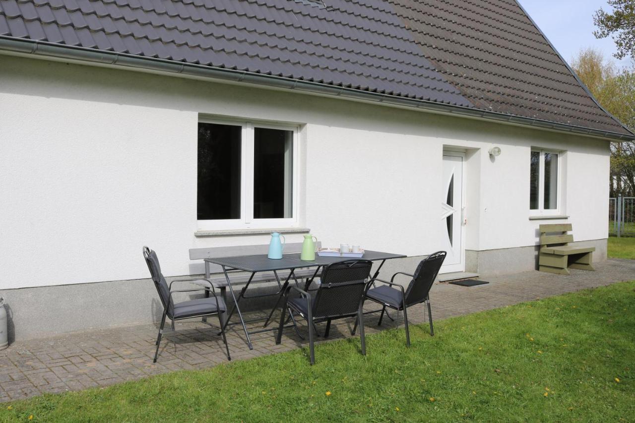 Villa Kleines Haus Am Feld à Rehna Extérieur photo