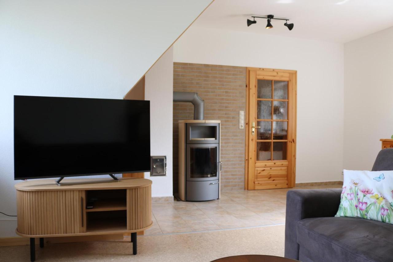 Villa Kleines Haus Am Feld à Rehna Extérieur photo