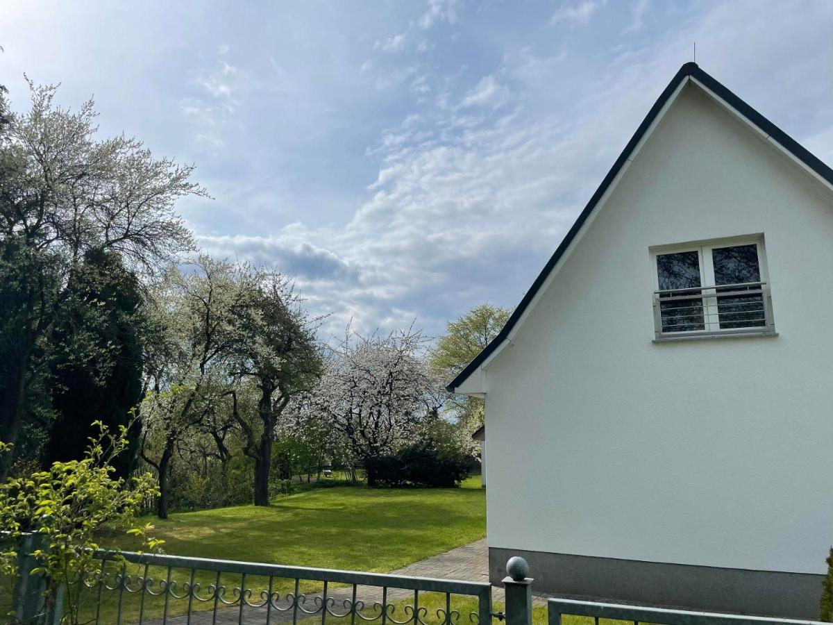 Villa Kleines Haus Am Feld à Rehna Extérieur photo